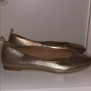 Metallic Light Gold Ugg Flats ✨ Size 7